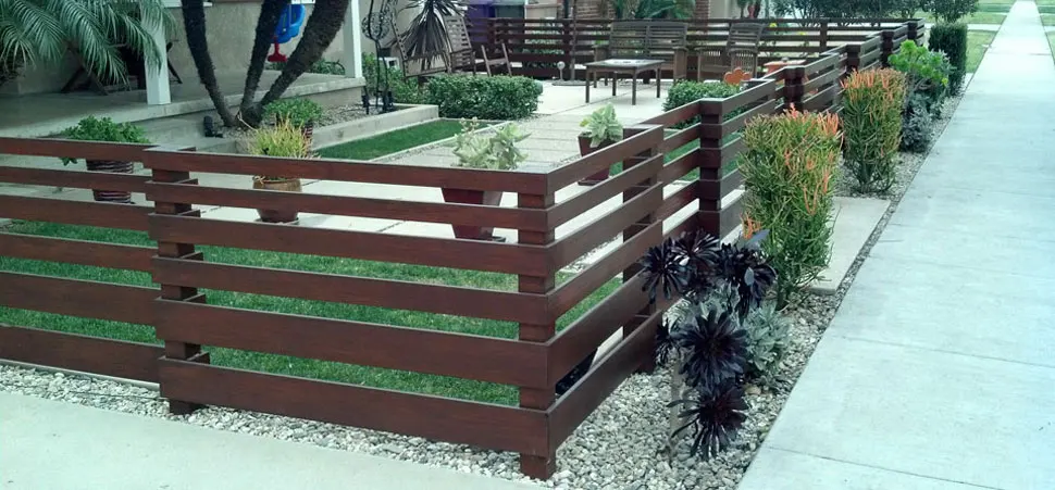 Modern Home Wooden Fence Residential Wood Fencing