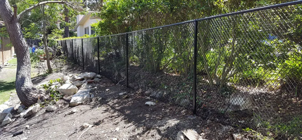 Los Angeles Galvanized Black Chain Link Fence